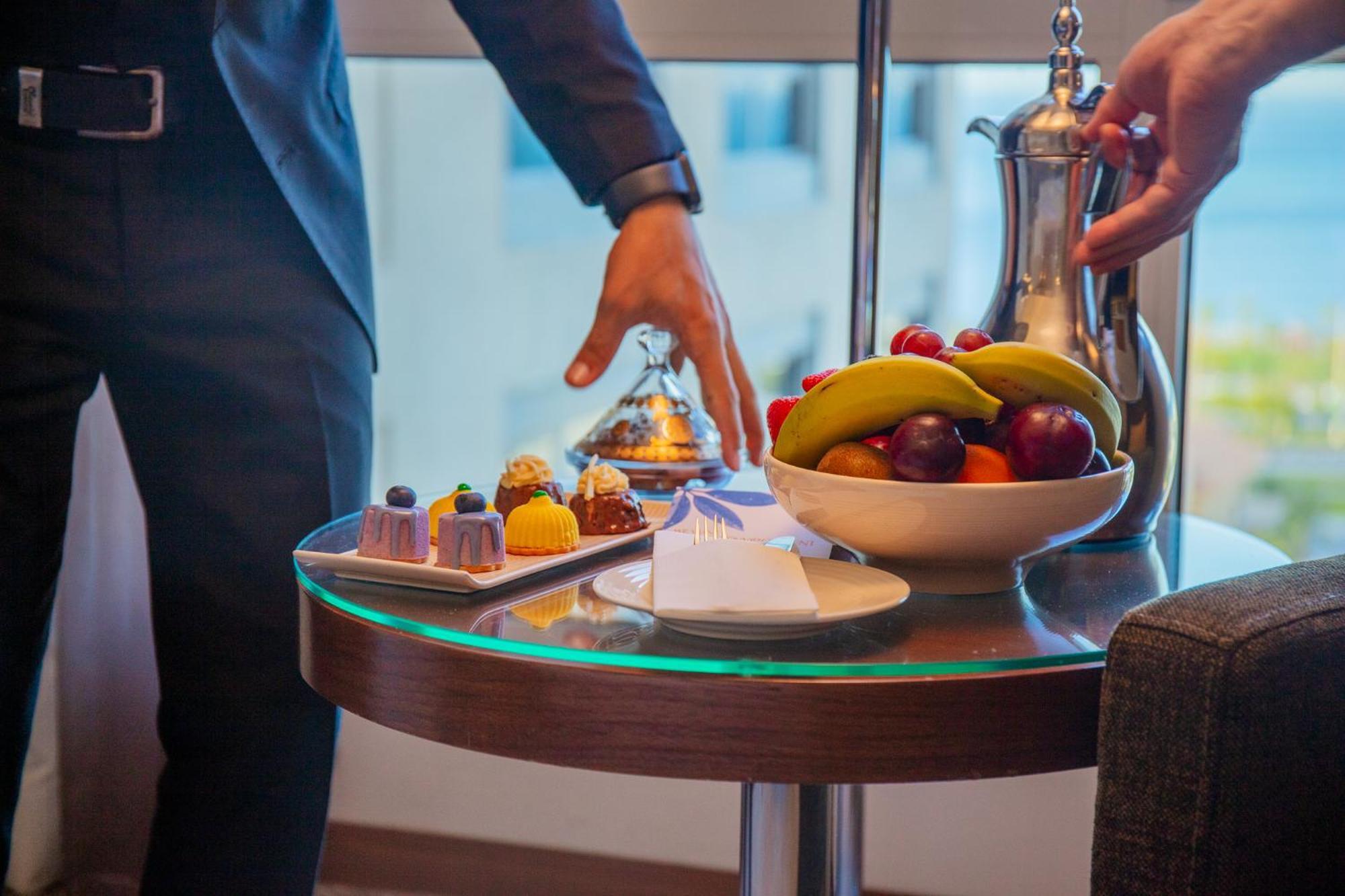 Centro Corniche By Rotana 4*