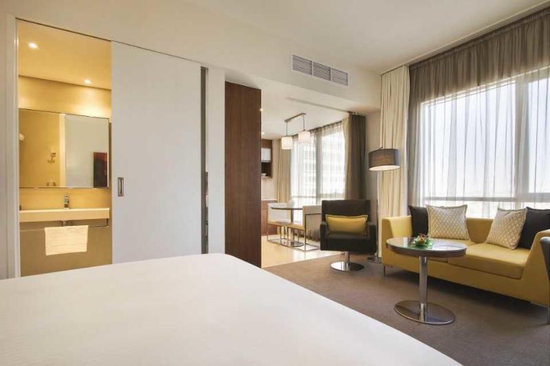 Centro Corniche By Rotana 4*
