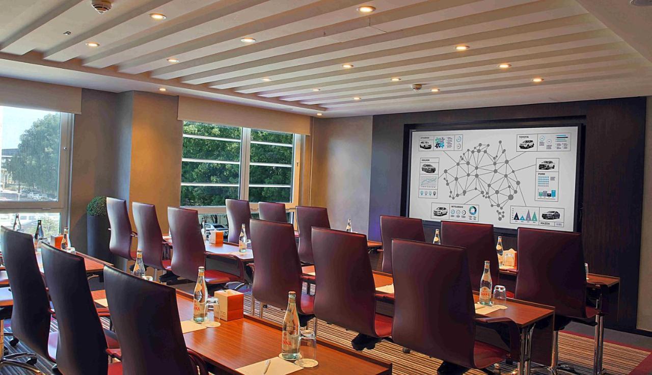 Centro Corniche By Rotana होटल Al Khobar