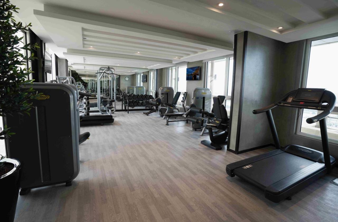 Centro Corniche By Rotana 4*